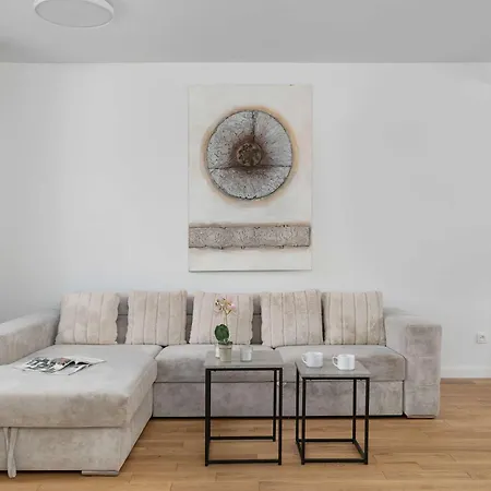 A Unique House With A Terrace And Garden In Cracow For 8 People By Renters Vakantiehuis Krakau