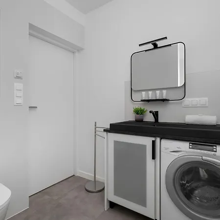 A Unique House With A Terrace And Garden In Cracow For 8 People By Renters