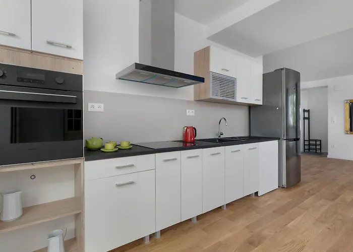 בית נופש A Unique House With A Terrace And Garden In Cracow For 8 People By Renters