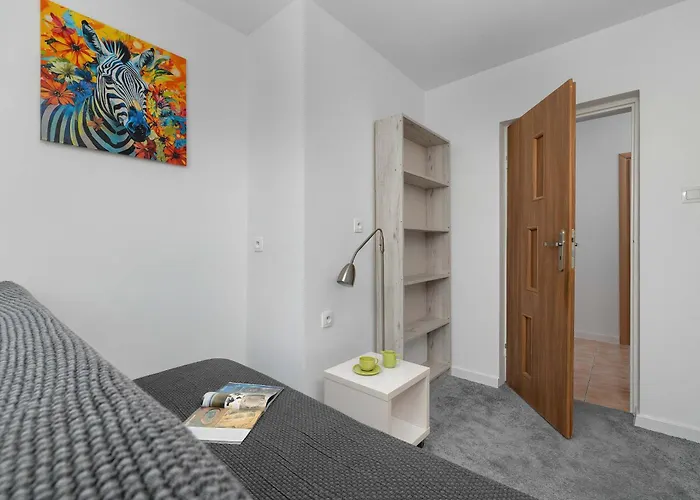 A Unique House With A Terrace And Garden In Cracow For 8 People By Renters * קרקוב