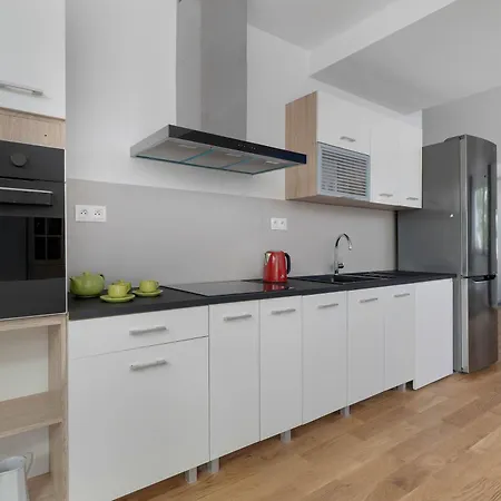 Hébergement de vacances A Unique House With A Terrace And Garden In Cracow For 8 People By Renters