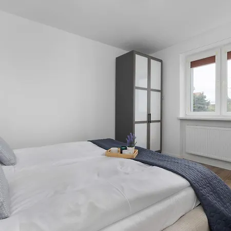 A Unique House With A Terrace And Garden In Cracow For 8 People By Renters Σπίτι διακοπών *