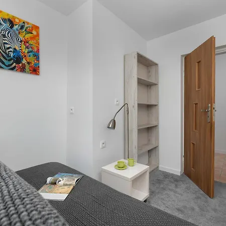 A Unique House With A Terrace And Garden In Cracow For 8 People By Renters * Krasków